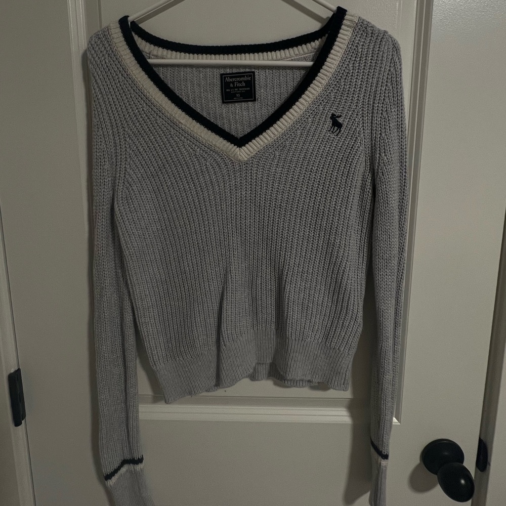 Abercrombie & Fitch Sweater